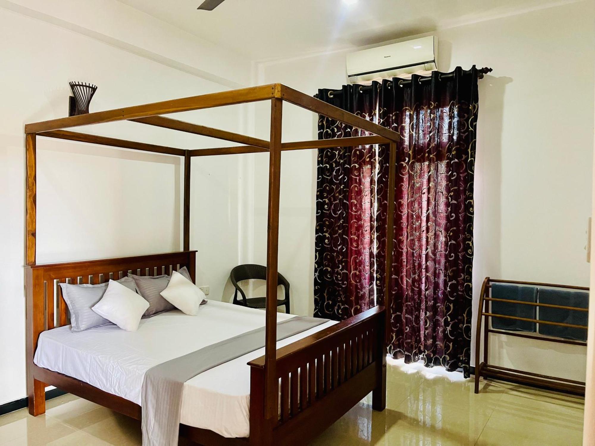 Sand & Surf Guest House Negombo Exterior photo